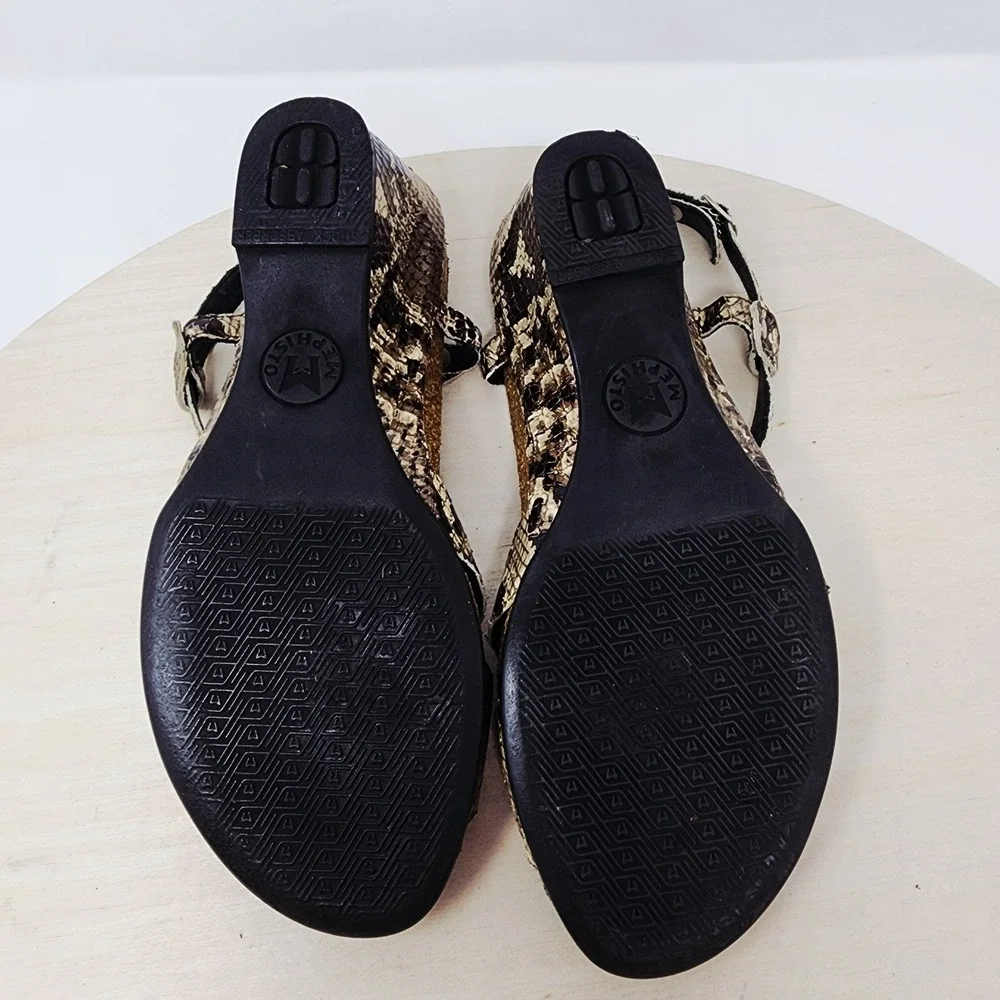 Mephisto Wedge Sandal US 7 Women Snake Print Leather Cork EU 37 Feminine T Strap